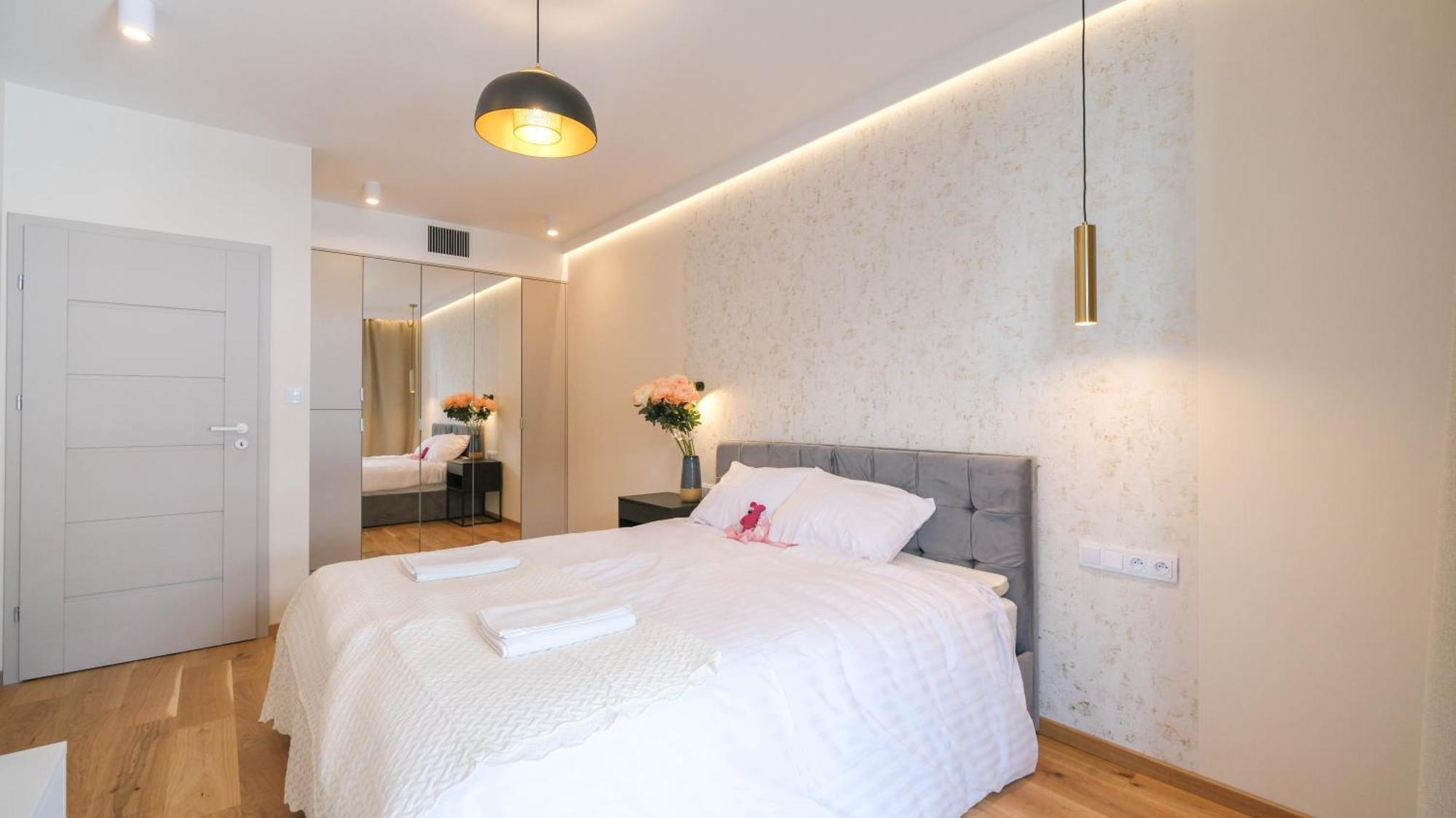 Luxury Apartment Free Parking Wawel Castle 2 Minutes คราคูฟ ภายนอก รูปภาพ